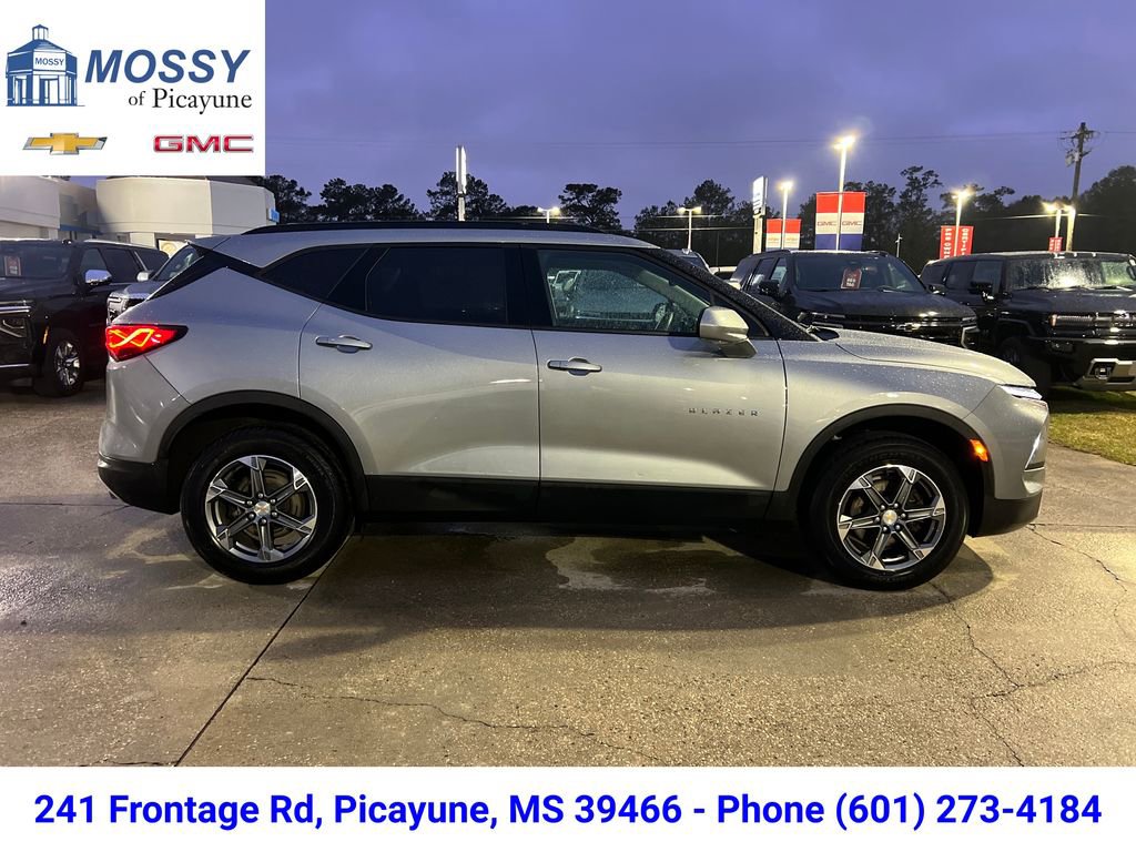 Certified 2024 Chevrolet Blazer LT w/ Convenience Package image 8