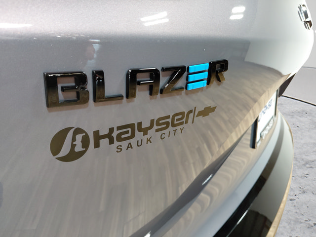 Used 2026 Chevrolet Blazer EV RS AWD/4WD image 12