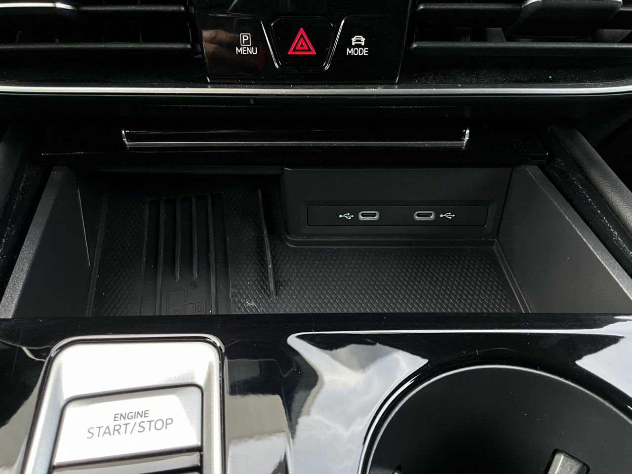 Used 2025 Volkswagen Atlas Cross Sport SE image 26