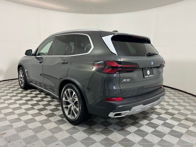 New 2026 BMW X5 xDrive50e w/ Climate Comfort Package AWD/4WD image 5