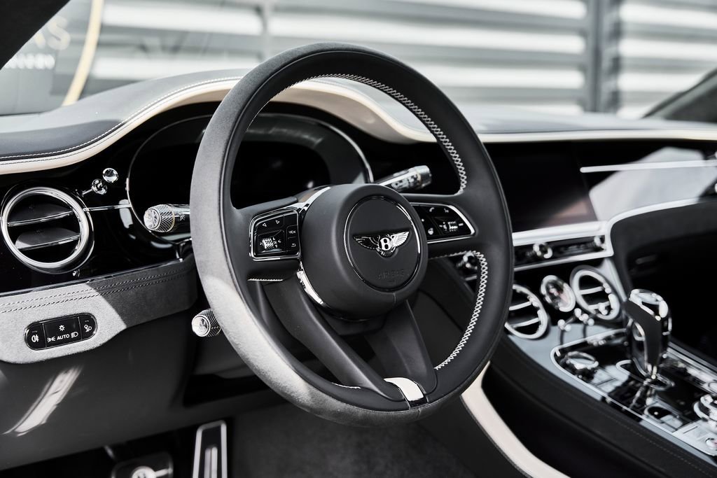 Used 2025 Bentley Continental GT Speed AWD/4WD image 32