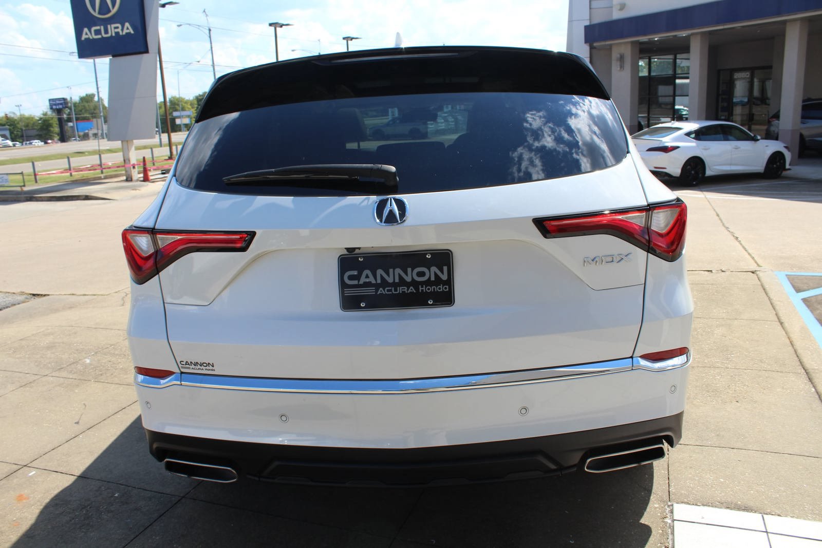 Used 2022 Acura MDX w/ Technology Package FWD image 6