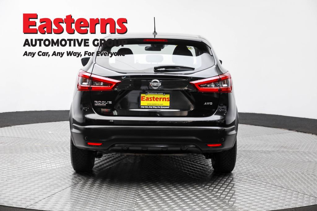 Used 2020 Nissan Rogue Sport S image 6