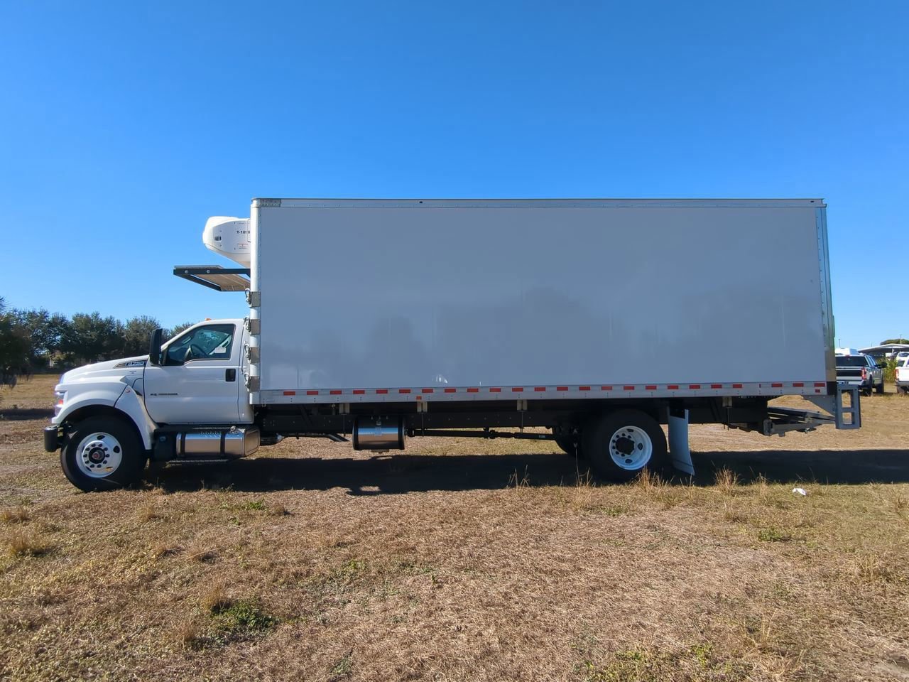 New 2026 Ford F750 2WD Regular Cab Super Duty image 7