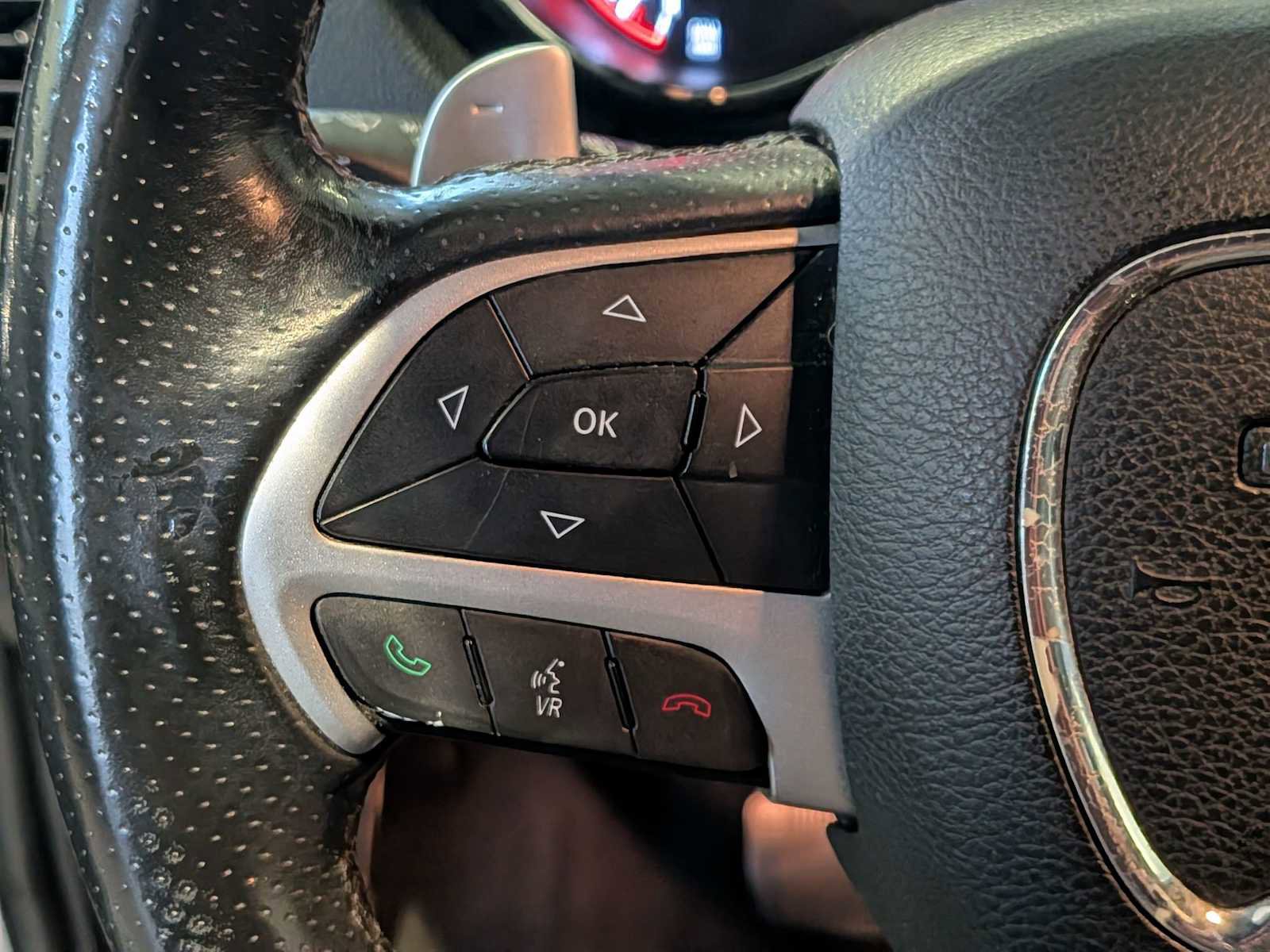 Used 2015 Dodge Durango R/T w/ Technology Group AWD/4WD image 21