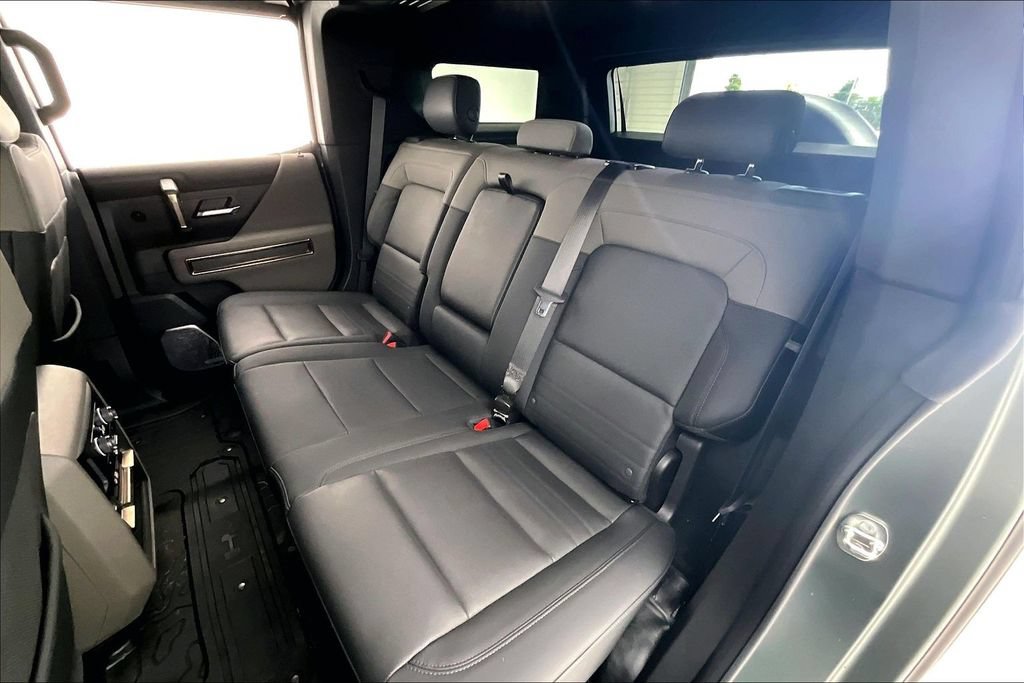 Used 2024 GMC Hummer EV 3X AWD/4WD image 32