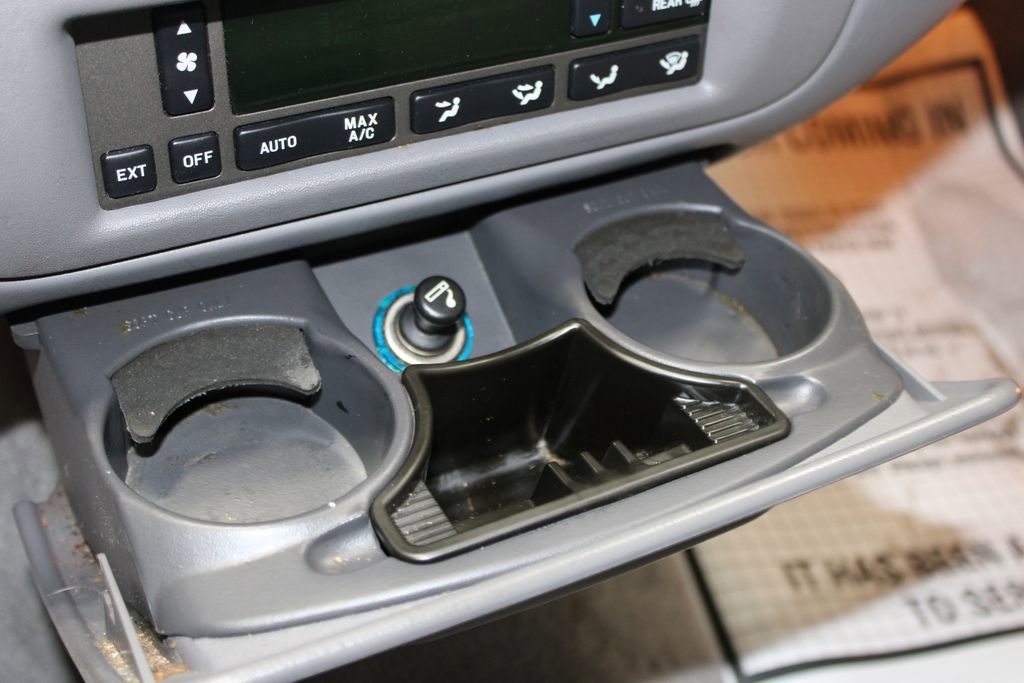 Used 2002 Lincoln Town Car Executive image 47