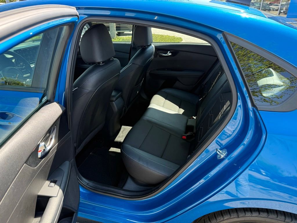 Used 2023 Kia Forte GT-Line w/ GT-Line Technology Package FWD image 11