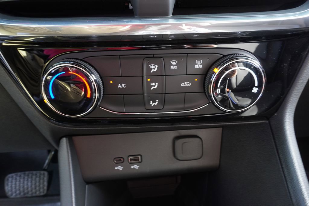 New 2026 Buick Encore GX Sport Touring image 18