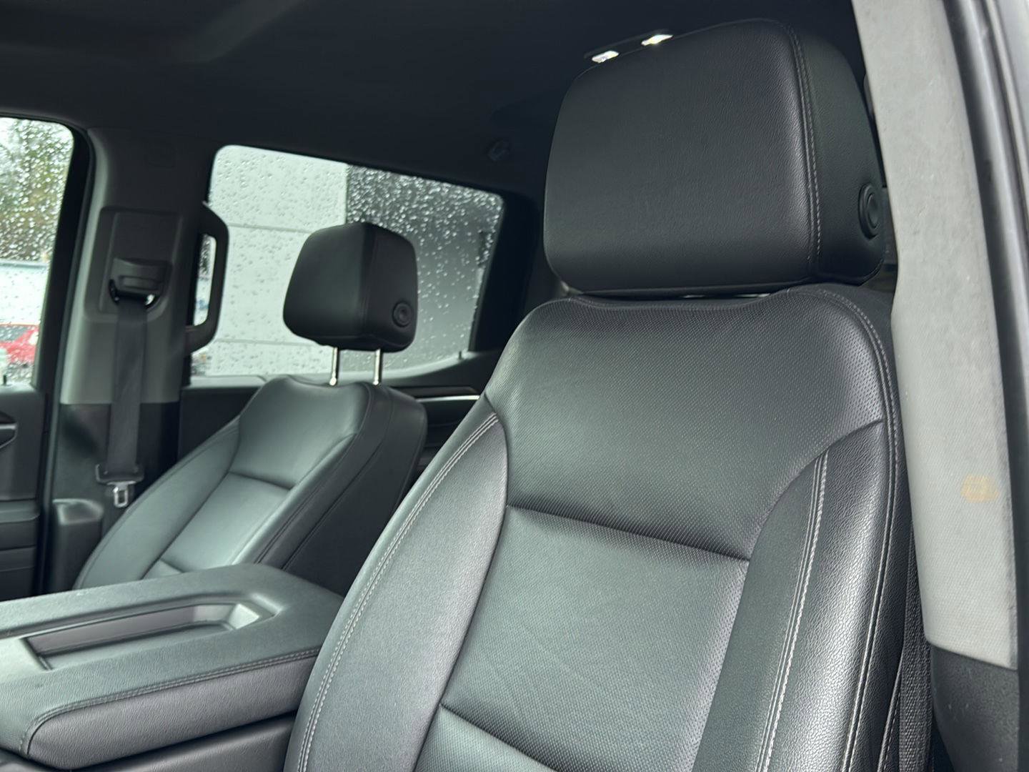 Used 2025 GMC Sierra 1500 SLT image 25