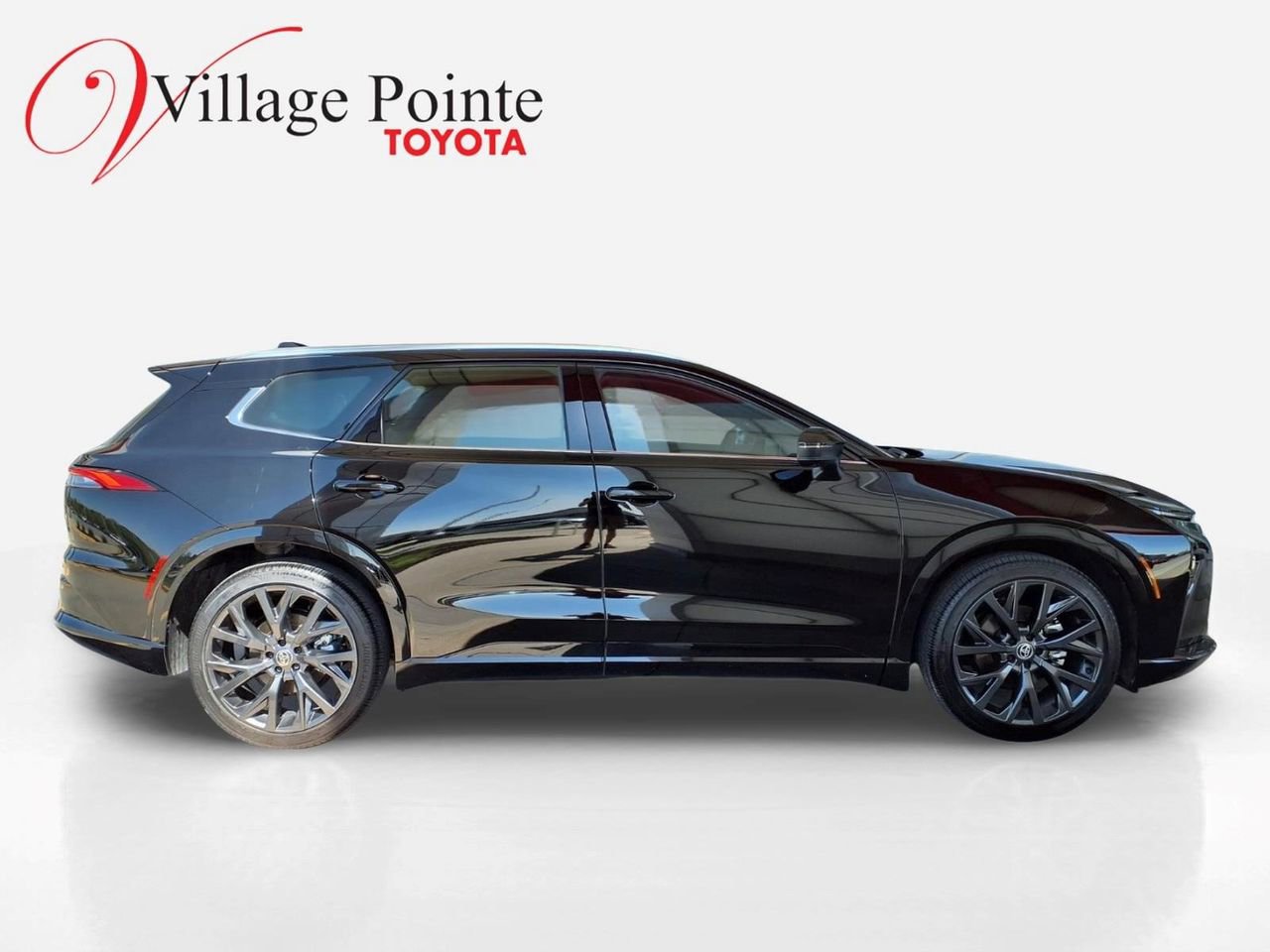 Certified 2025 Toyota Crown Signia w/ Advanced Technology Package image 8