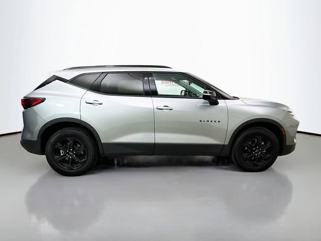 Used 2024 Chevrolet Blazer LT w/ Midnight/Sport Edition image 9