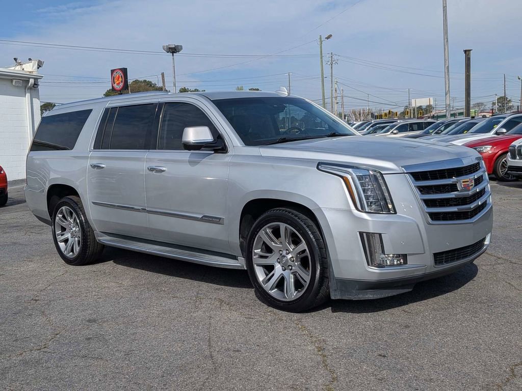 Used 2015 Cadillac Escalade ESV Luxury image 3