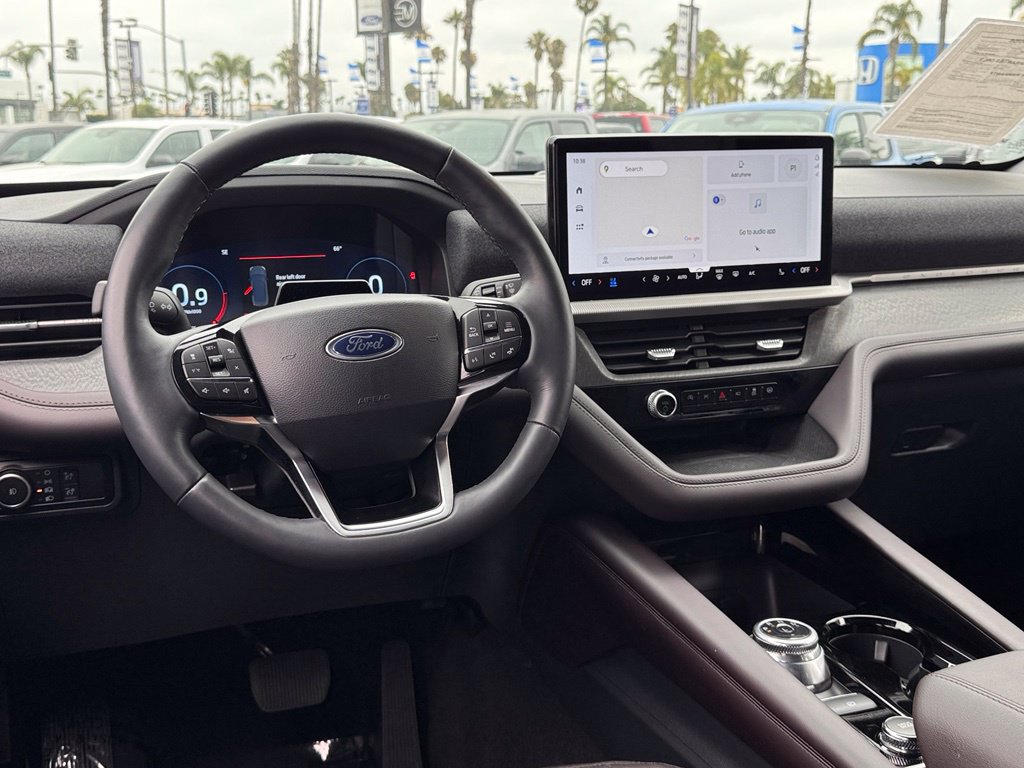Used 2026 Ford Explorer Platinum RWD image 28