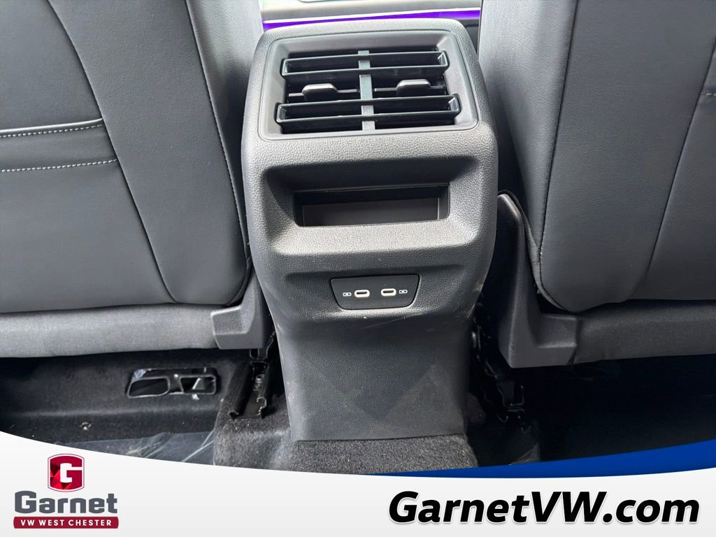 New 2026 Volkswagen Tiguan SE R-Line image 33