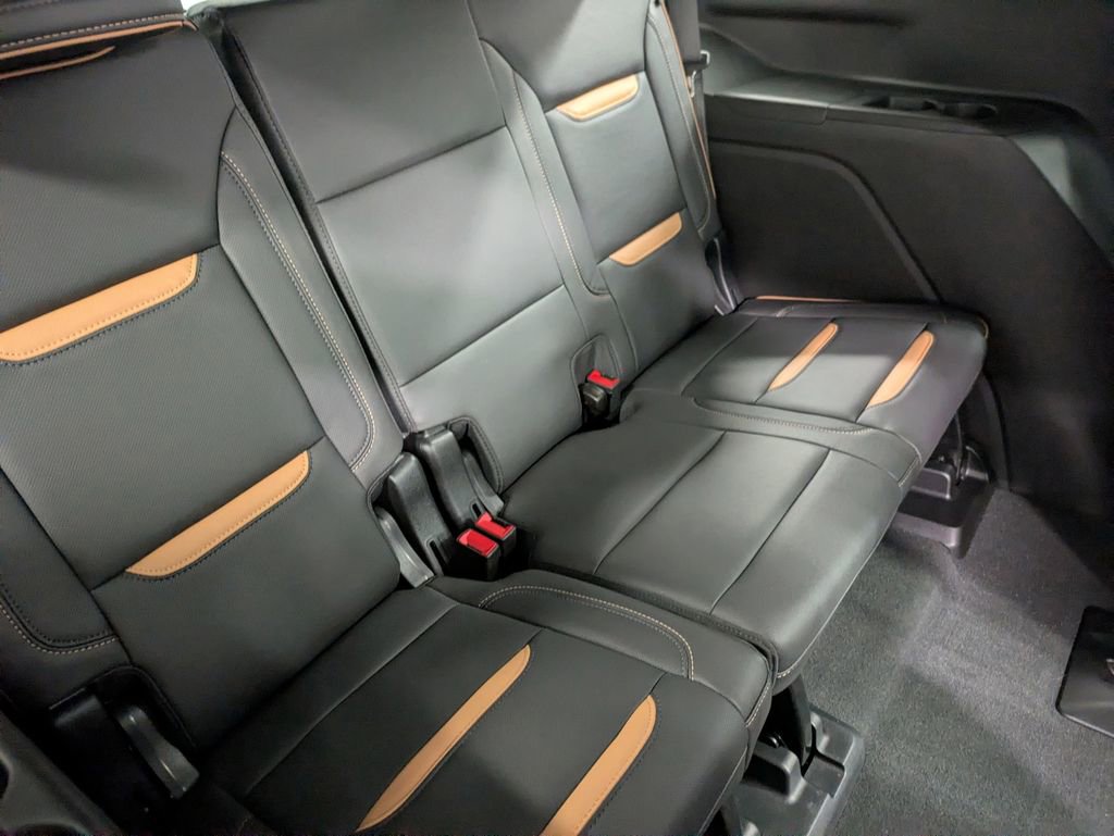 Used 2024 GMC Yukon AT4 w/ AT4 Premium Plus Package image 29