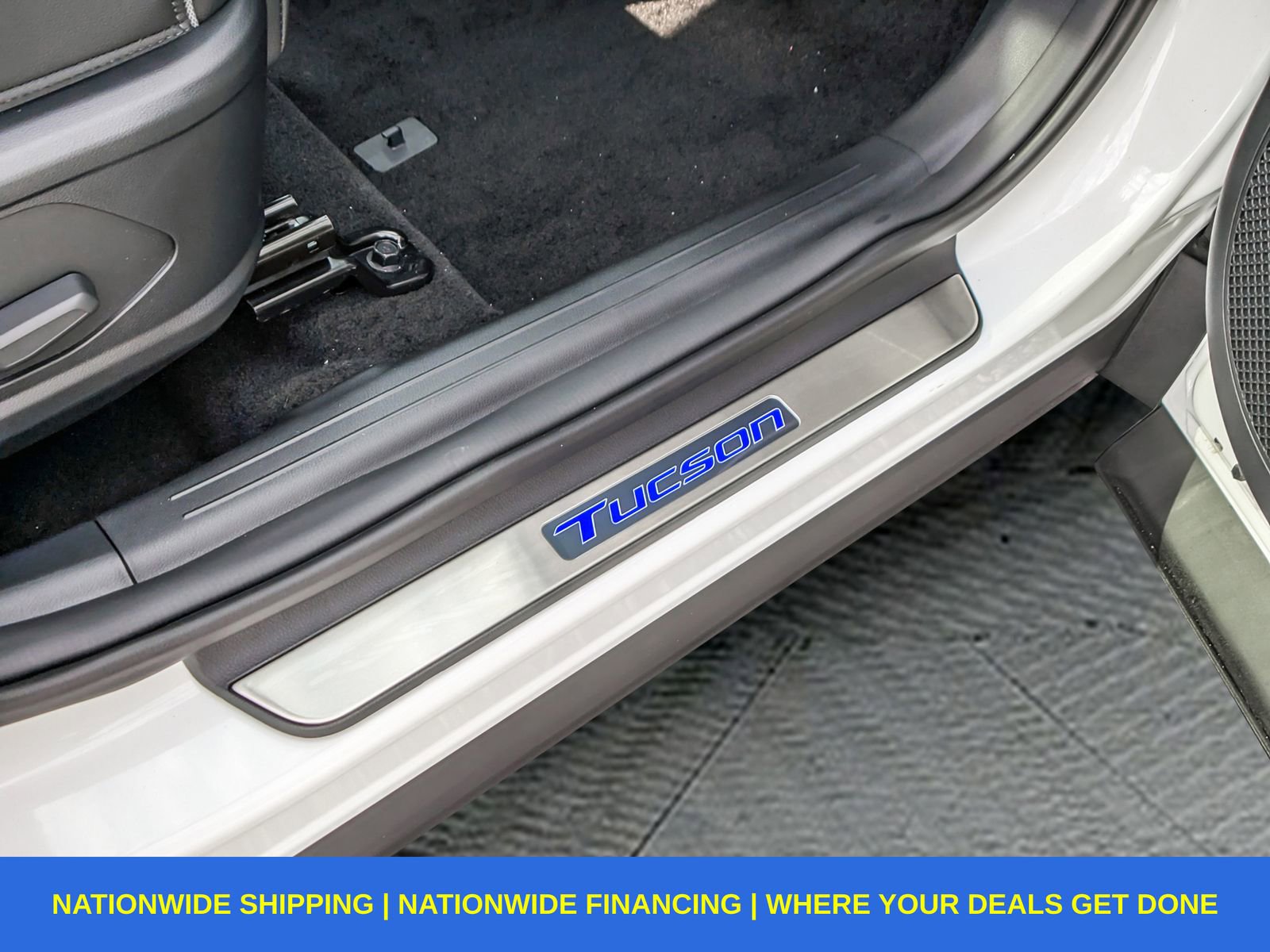 New 2025 Hyundai Tucson Limited image 16