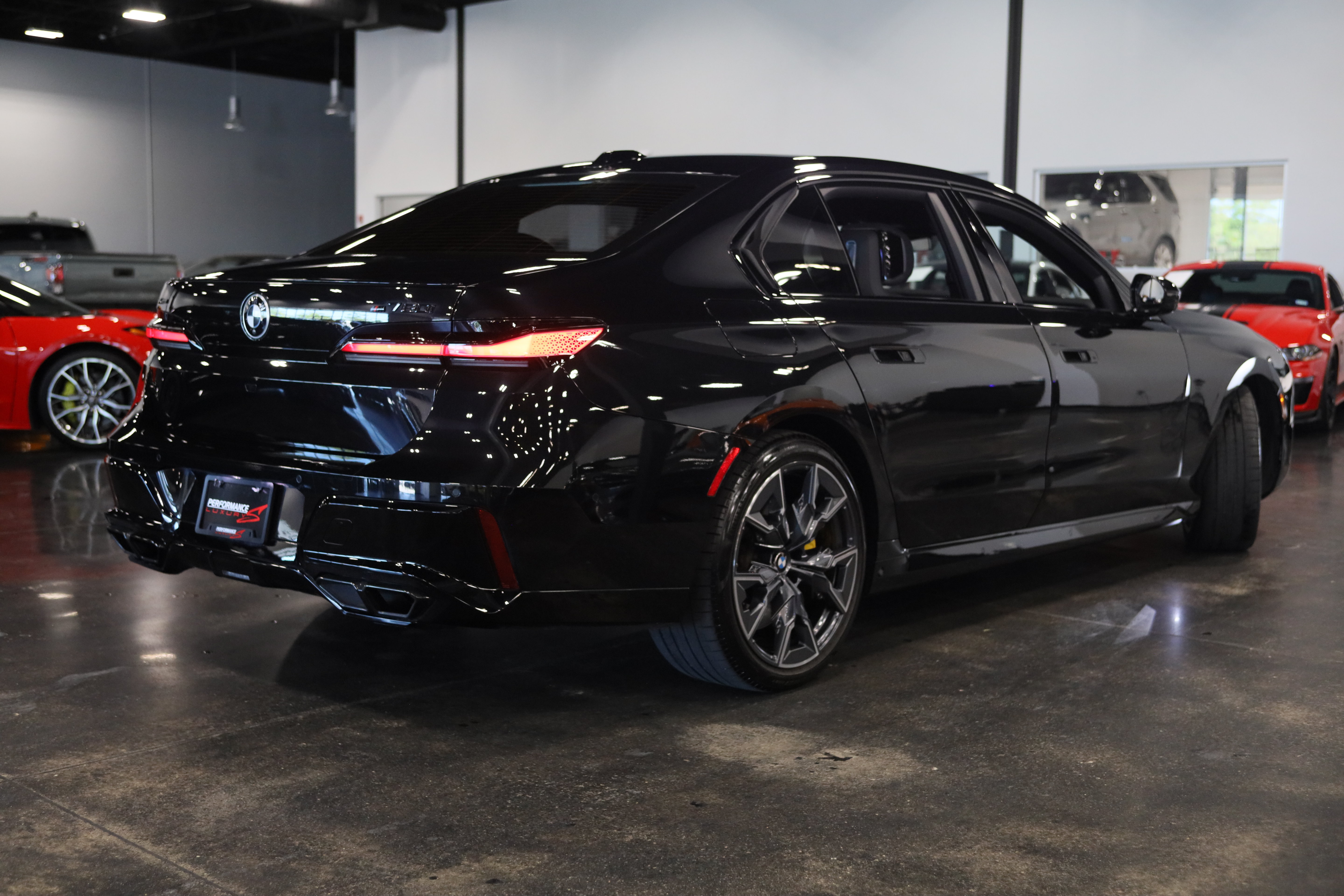 Used 2024 BMW 760i xDrive w/ Executive Package AWD/4WD image 6