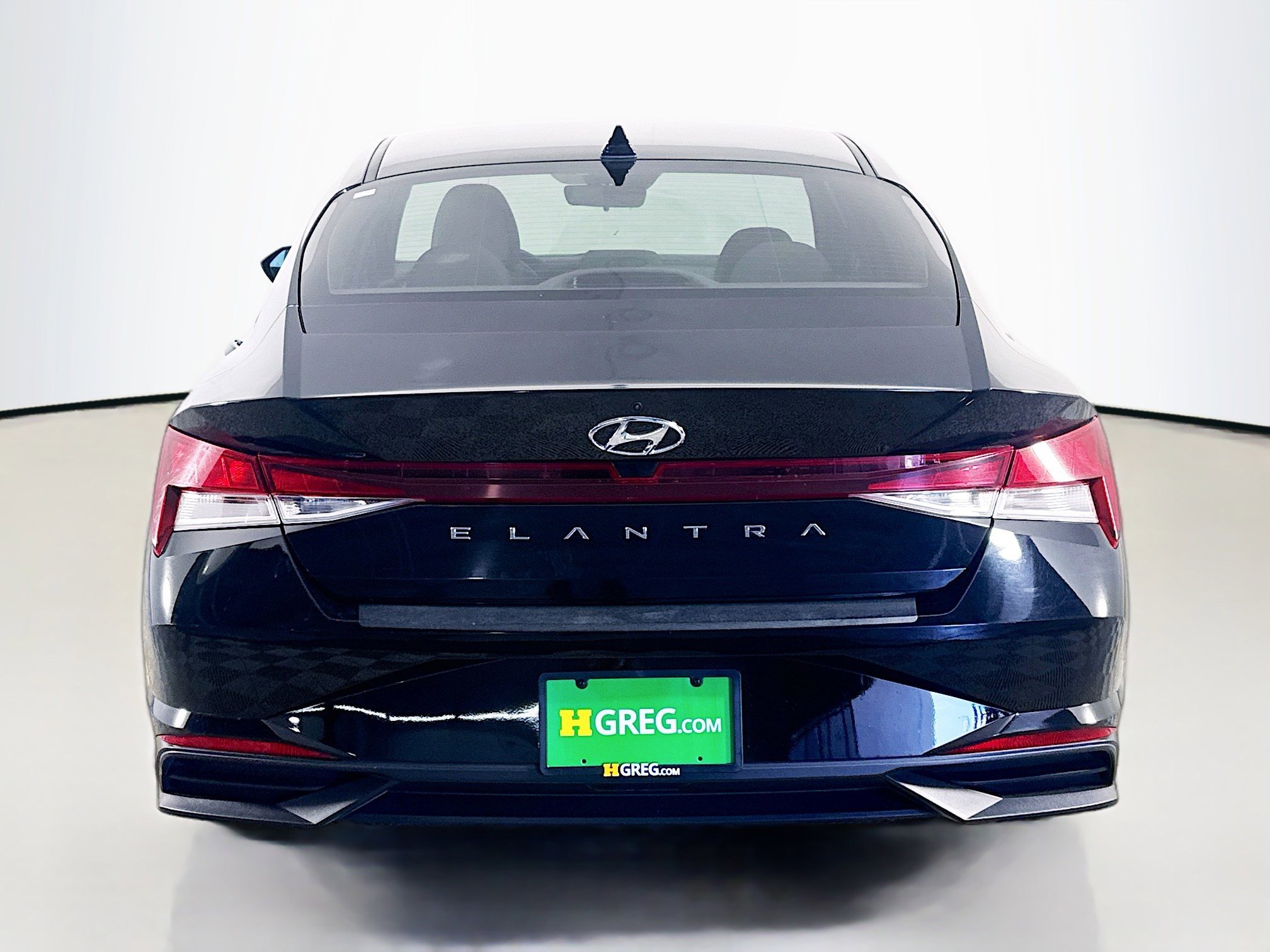 Used 2023 Hyundai Elantra SE image 8