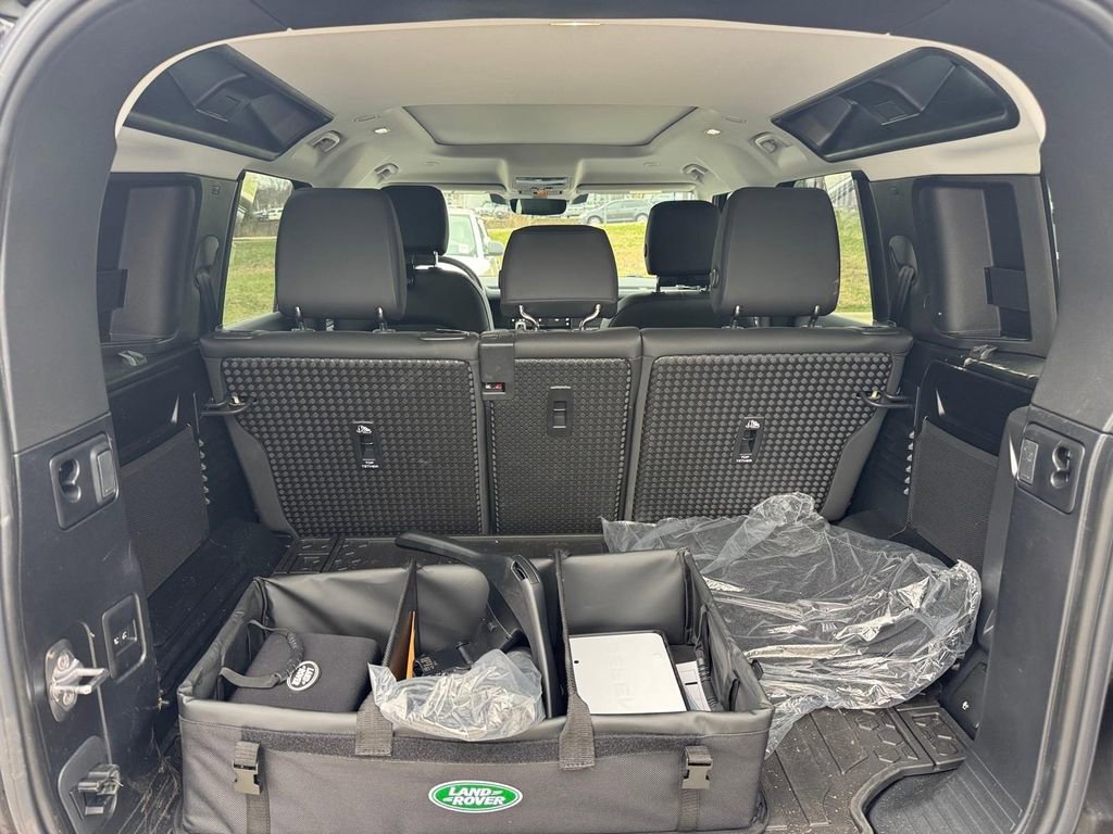 Certified 2025 Land Rover Defender 110 S image 5