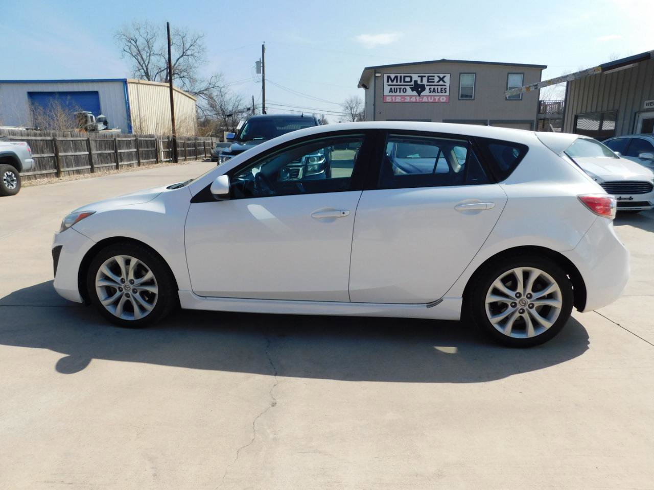 Used 2011 MAZDA MAZDA3 s Sport FWD image 4