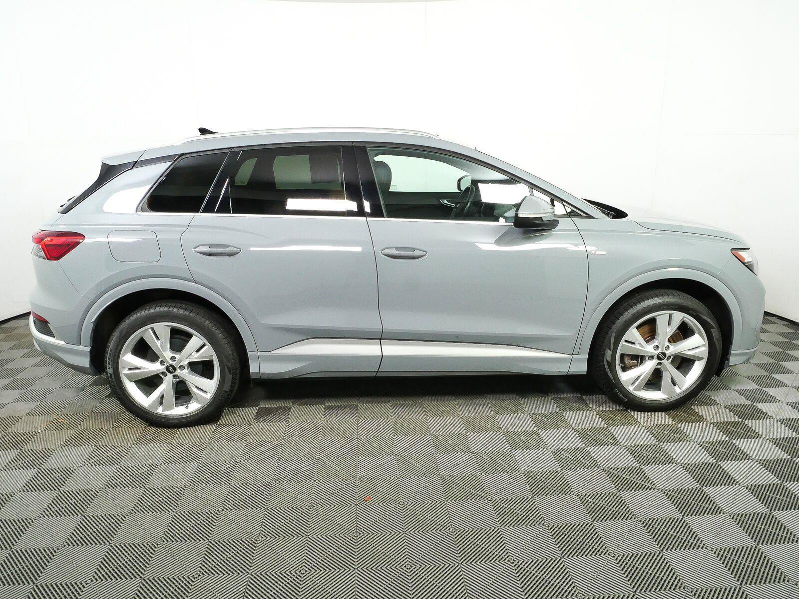Used 2023 Audi Q4 e-tron Premium w/ Convenience Package AWD/4WD image 2