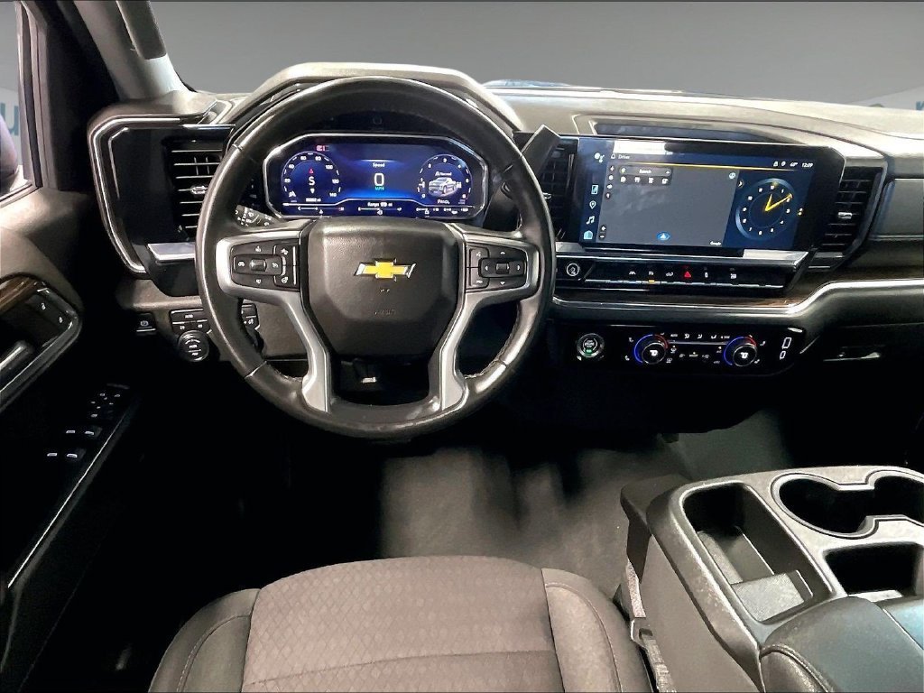 Used 2024 Chevrolet Silverado 1500 LT AWD/4WD image 17