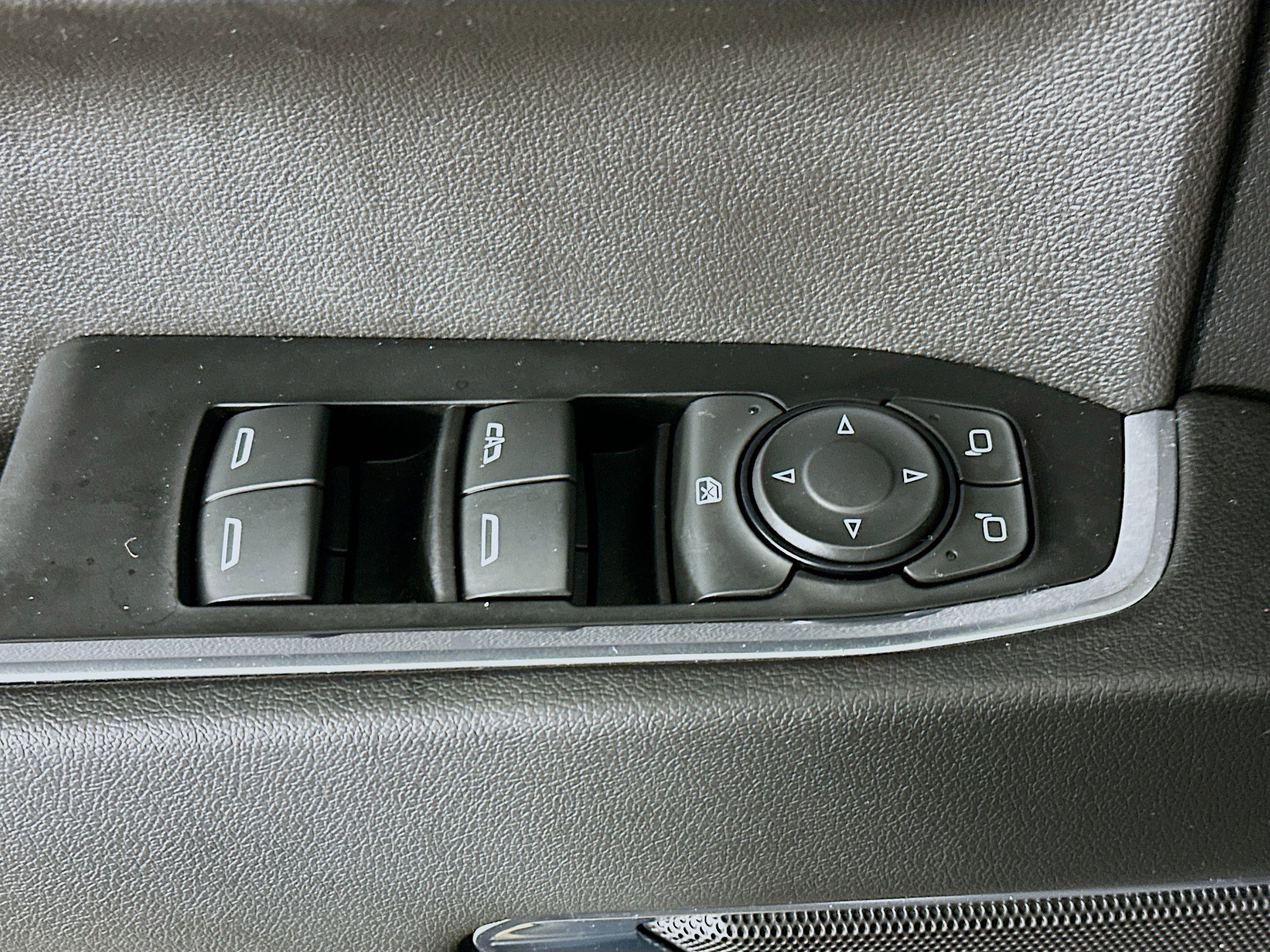 Used 2024 Chevrolet Silverado 1500 RST image 15