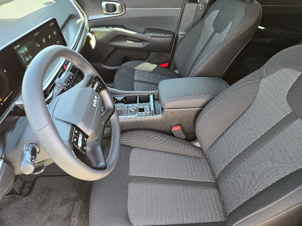 New 2026 Kia Sorento LX image 9