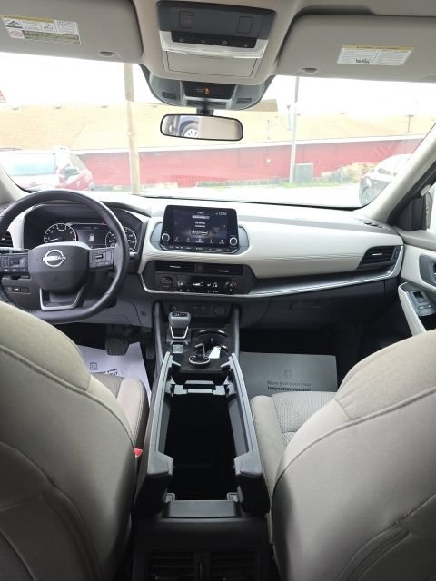 Used 2025 Nissan Rogue SV AWD/4WD image 21