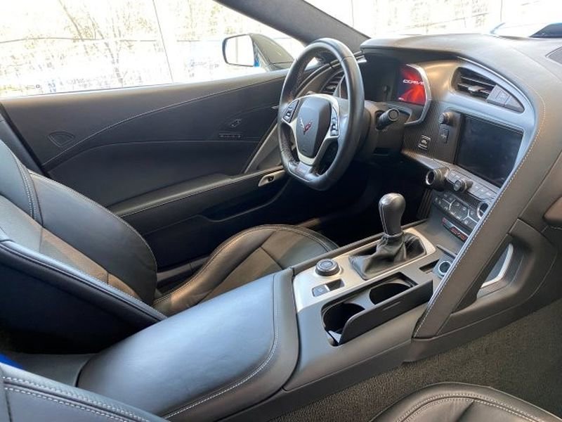 Used 2015 Chevrolet Corvette Z06 w/ 3LZ Preferred Equipment Group RWD image 15