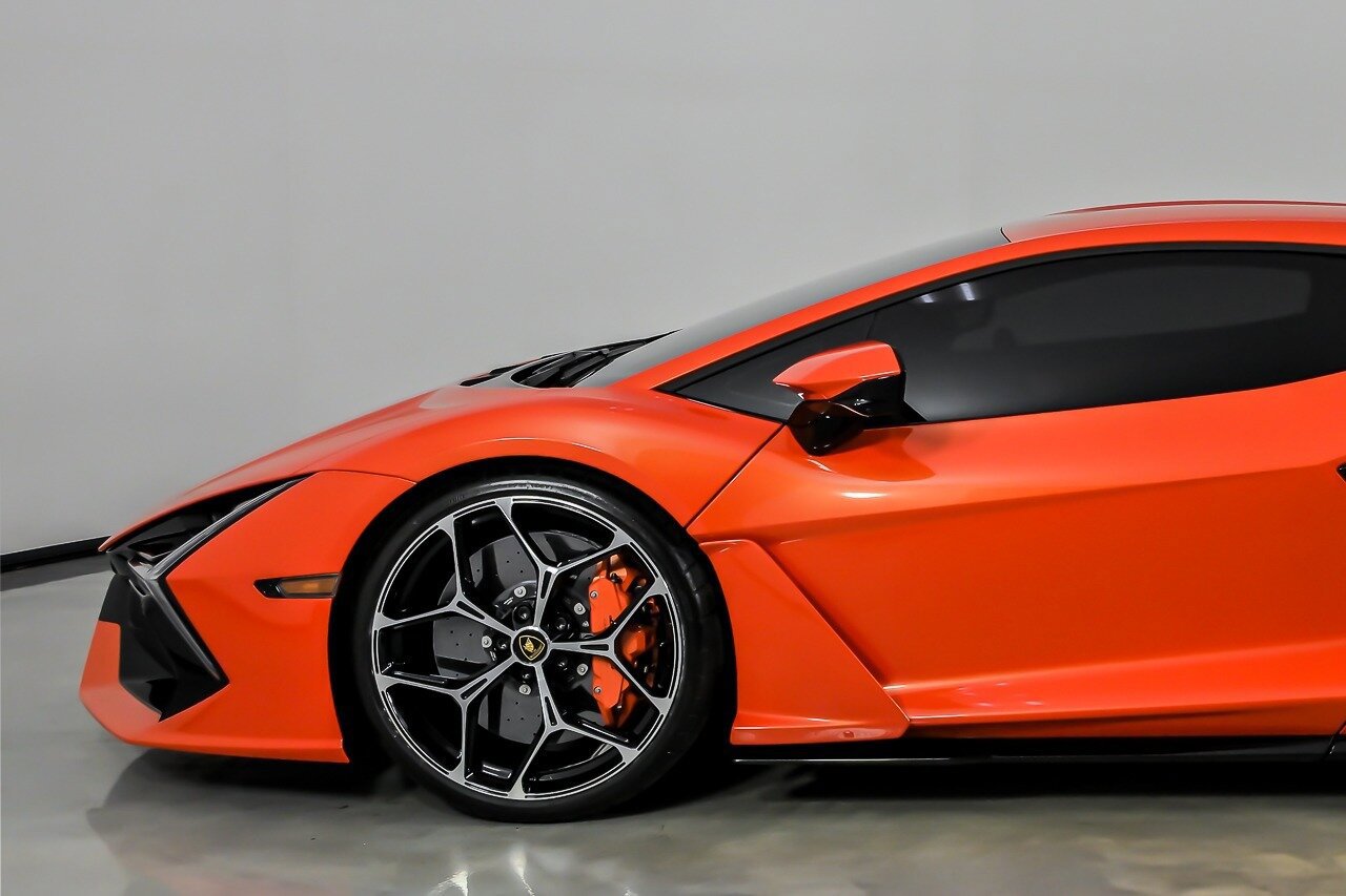 Used 2024 Lamborghini Revuelto AWD/4WD image 8
