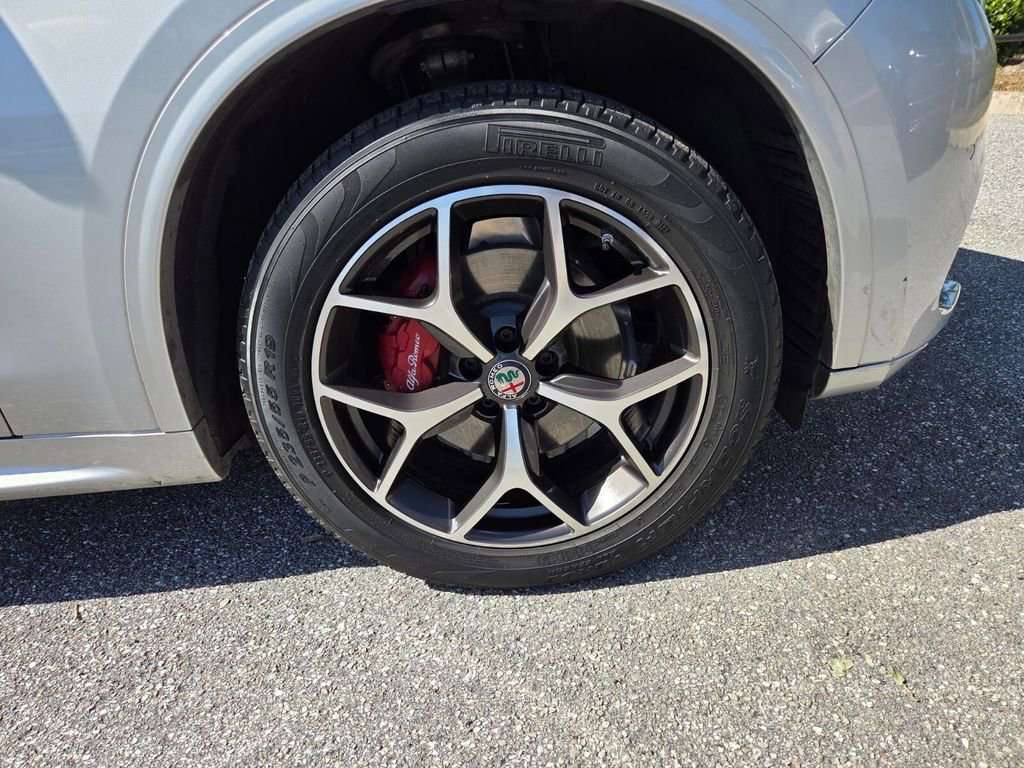 Used 2020 Alfa Romeo Stelvio Ti w/ Active Blind Spot Package image 10