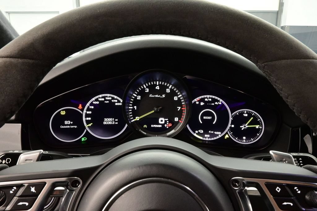 Certified 2021 Porsche Cayenne Turbo S w/ Lightweight Sport Package AWD/4WD image 9