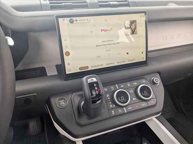 Used 2025 Land Rover Defender 110 S image 12