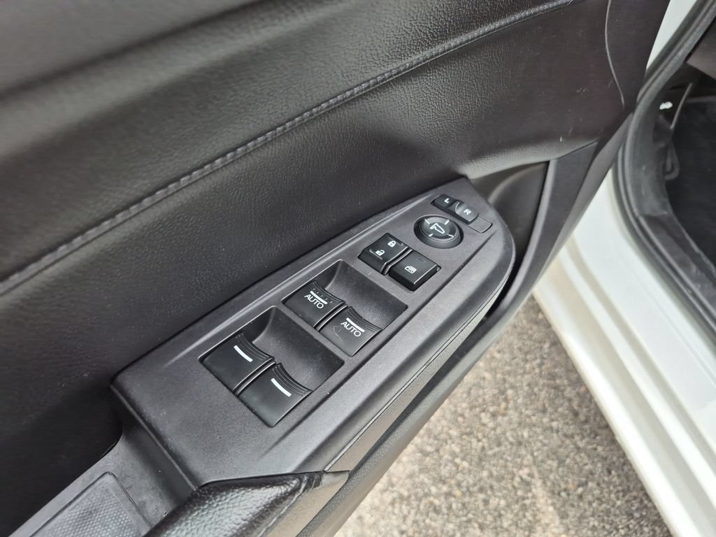Used 2015 Acura ILX w/ Technology Package FWD image 19