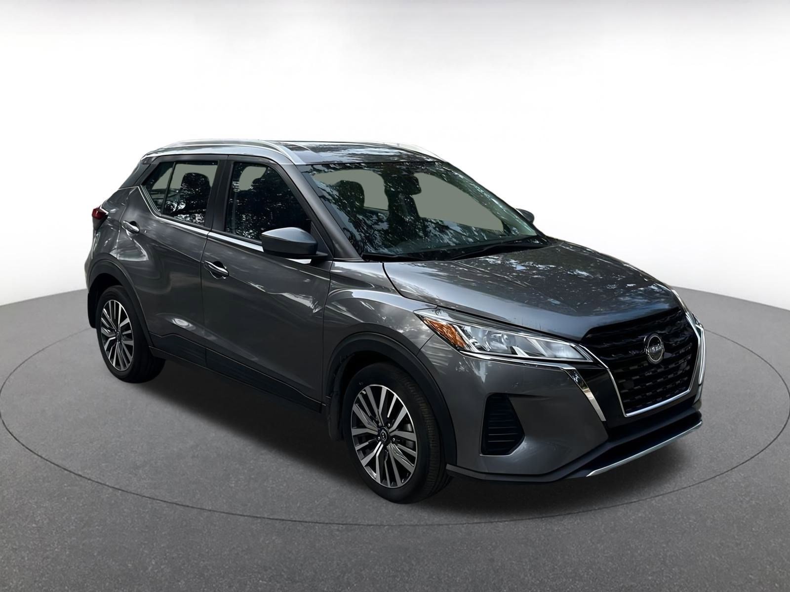 Used 2024 Nissan Kicks SV