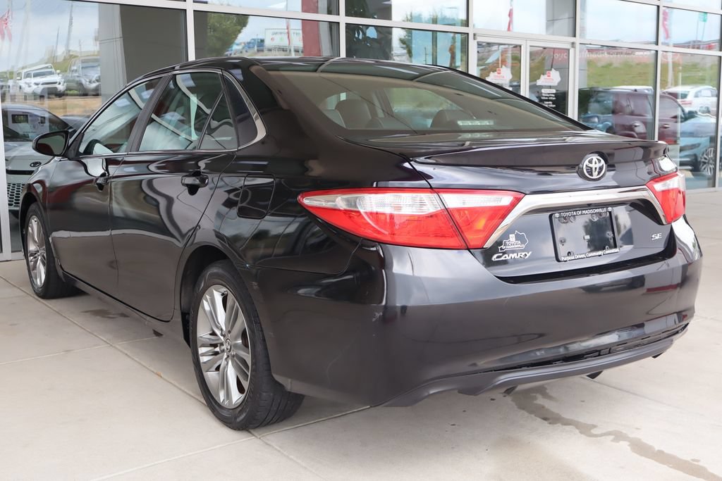 Used 2015 Toyota Camry SE FWD image 6