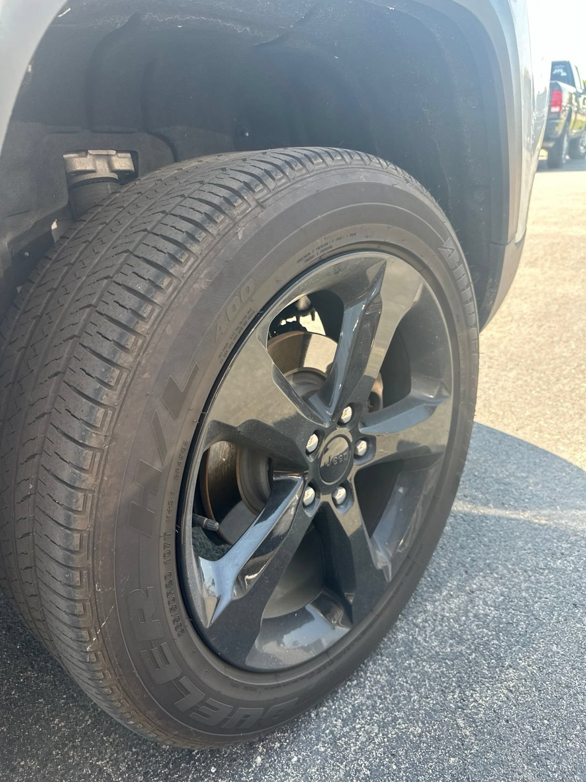 Used 2024 Jeep Grand Cherokee Altitude RWD image 6
