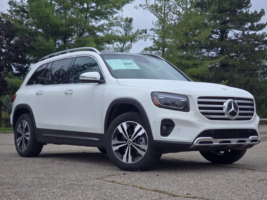 New 2026 Mercedes-Benz GLB 250 4MATIC image 2