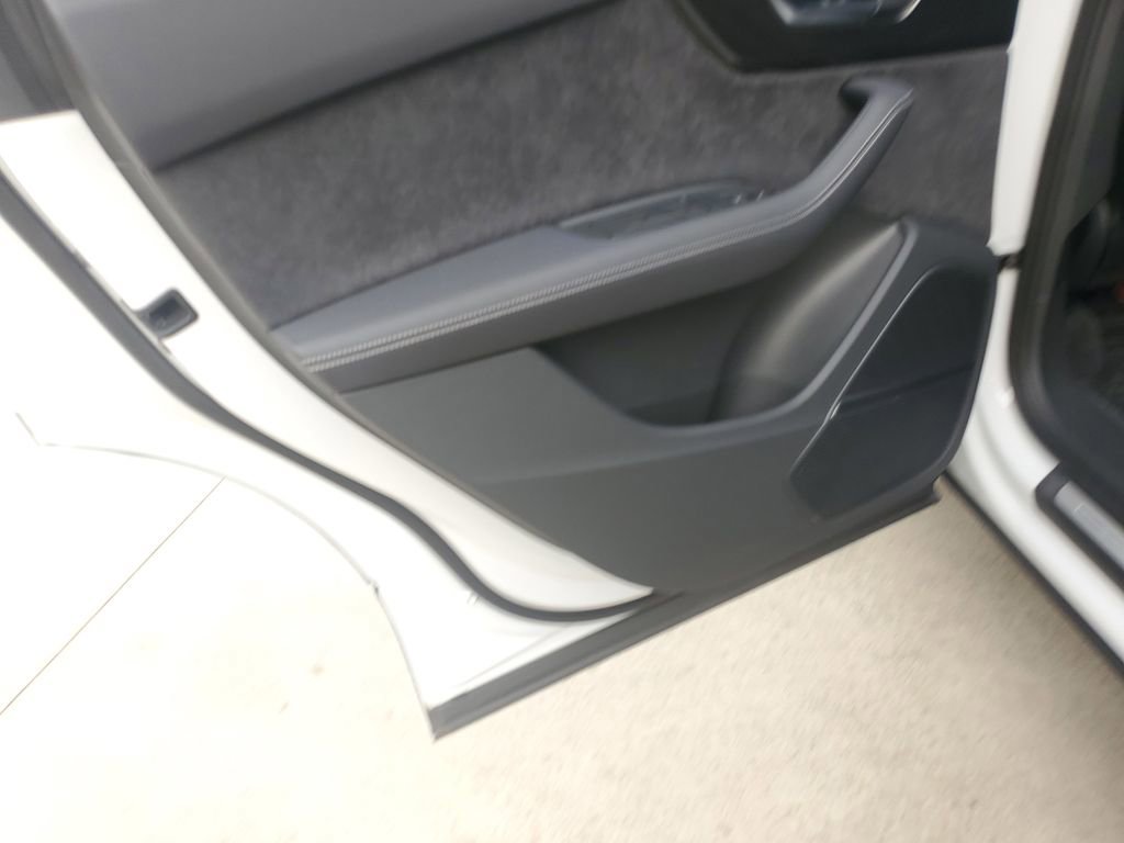 Used 2023 Audi SQ7 Prestige image 6