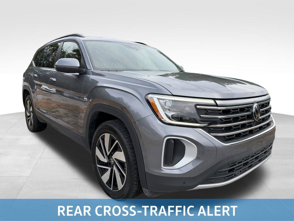 Used 2025 Volkswagen Atlas SE AWD/4WD image 16