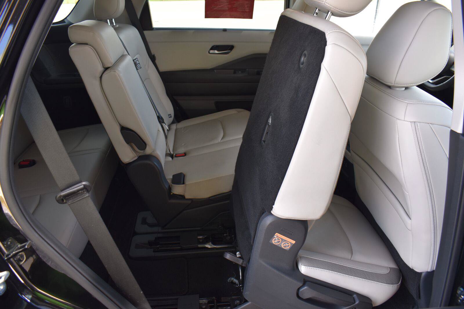 Used 2025 Nissan Pathfinder SL FWD image 66