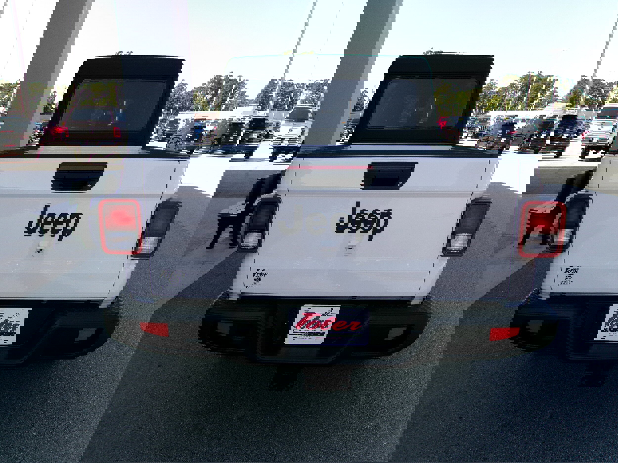 New 2025 Jeep Gladiator Sport image 21