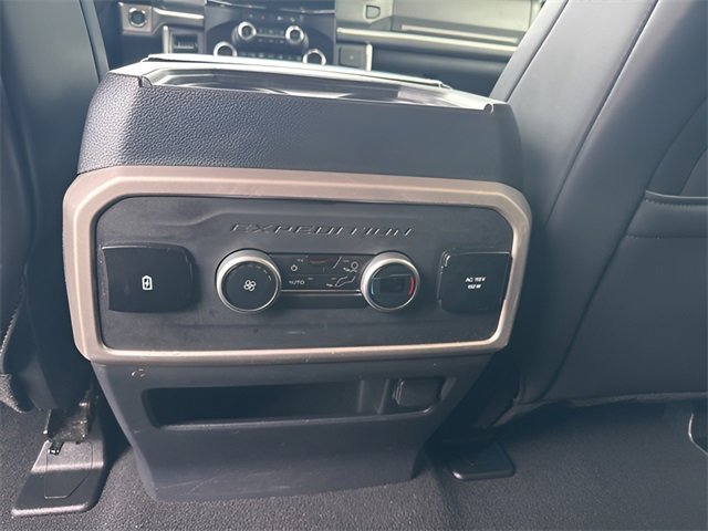 Used 2024 Ford Expedition XLT image 21