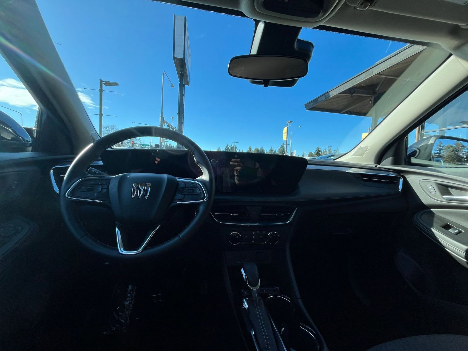 Used 2025 Buick Encore GX Preferred image 34