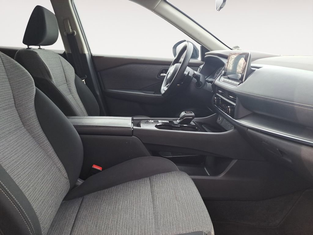 Used 2023 Nissan Rogue SV image 15