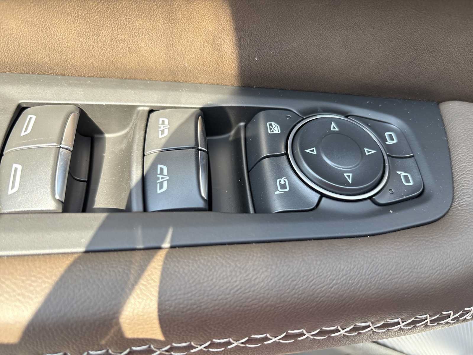 New 2026 GMC Yukon Denali Ultimate AWD/4WD image 15