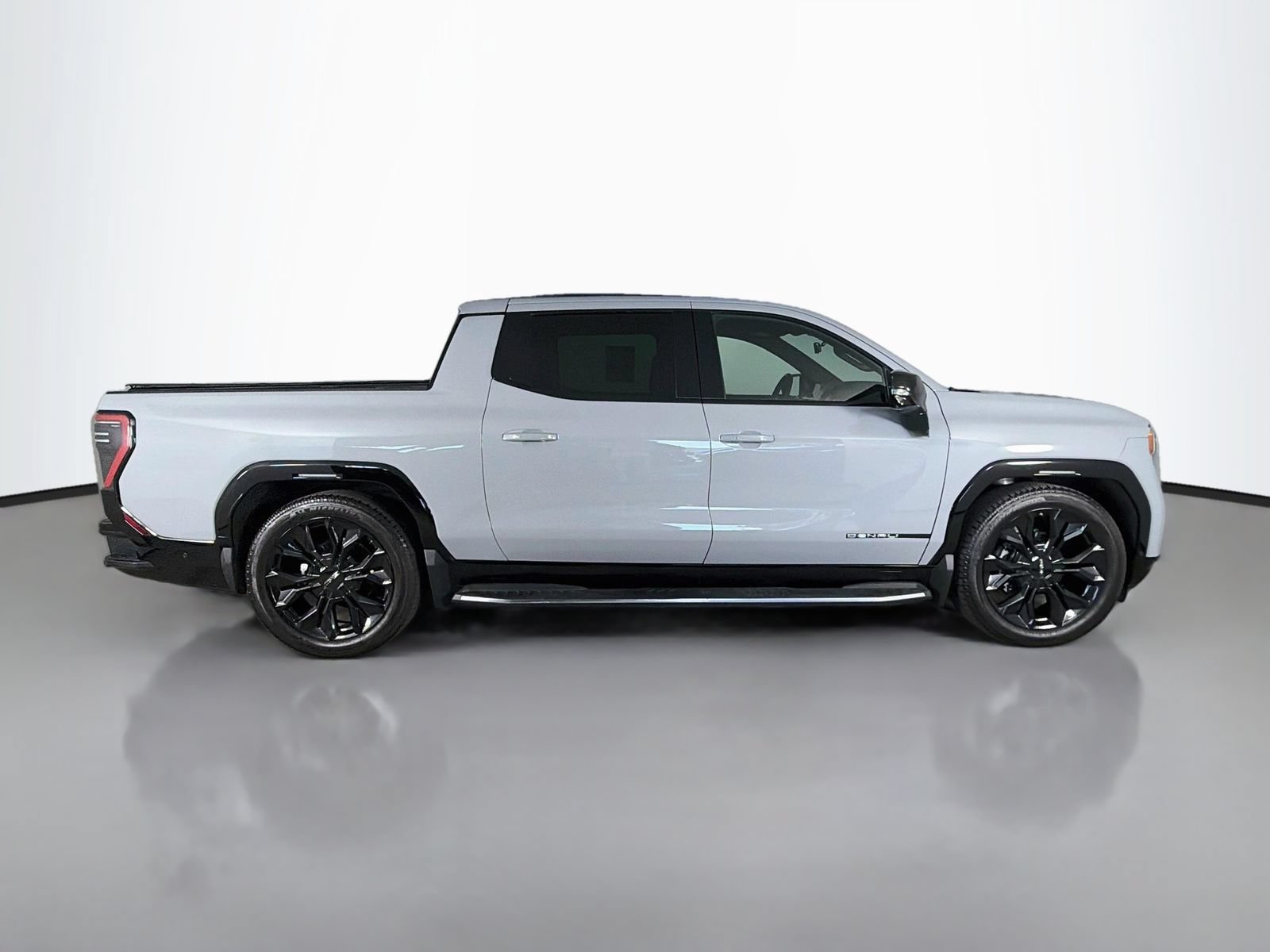 Used 2025 GMC Sierra EV Denali AWD/4WD image 8