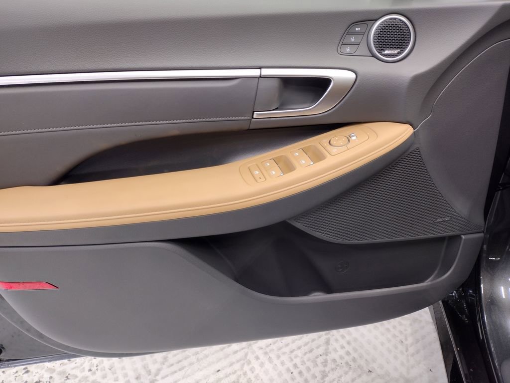 New 2026 Hyundai Sonata Limited FWD image 17